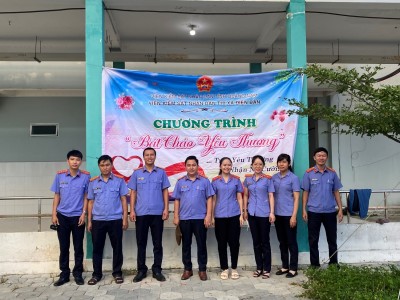 Chương trình “Bát cháo yêu thương” chào mừng kỷ niệm 78 năm ngày Cách Mạng Tháng Tám và Quốc khánh 02/9 (1945-2023)