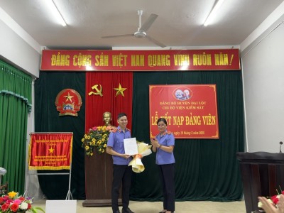 Chi bộ VKSND huyện Đại Lộc tổ chức Lễ kết nạp đảng viên mới