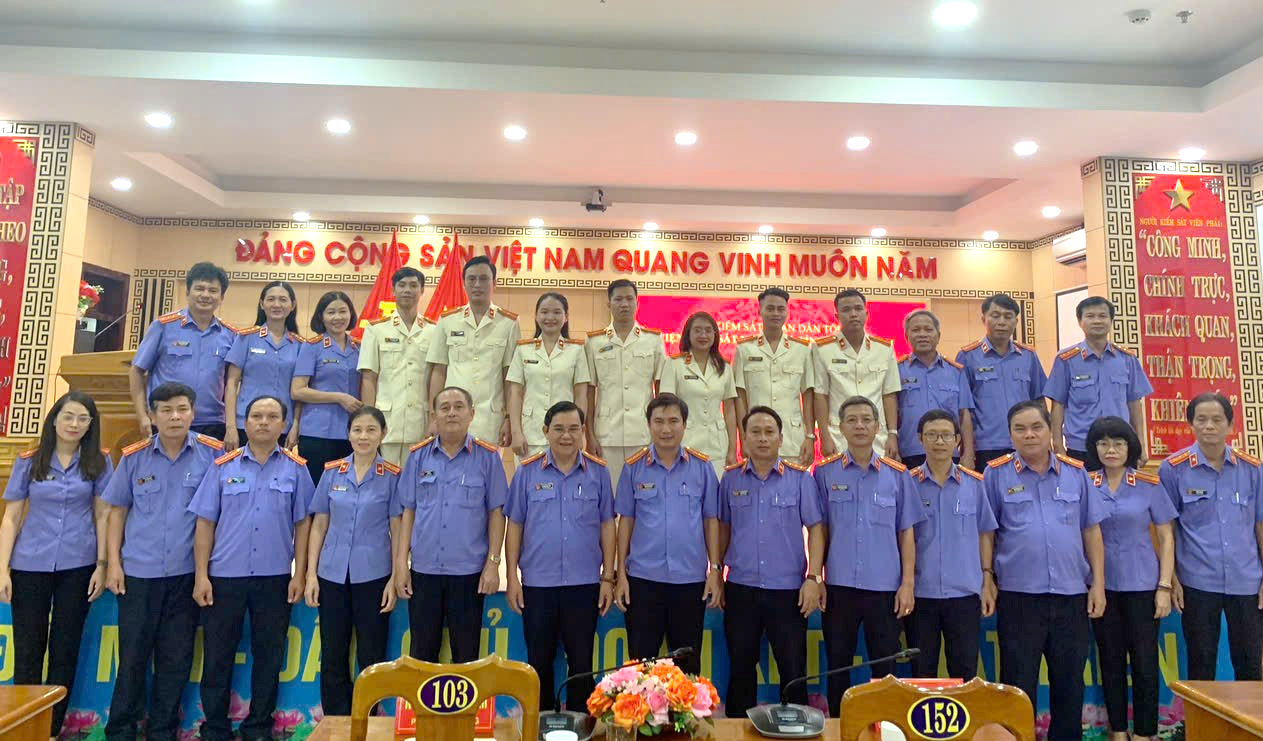 https://vksquangnam.gov.vn/uploads/news/2024_10/image-20241002151517-3.png